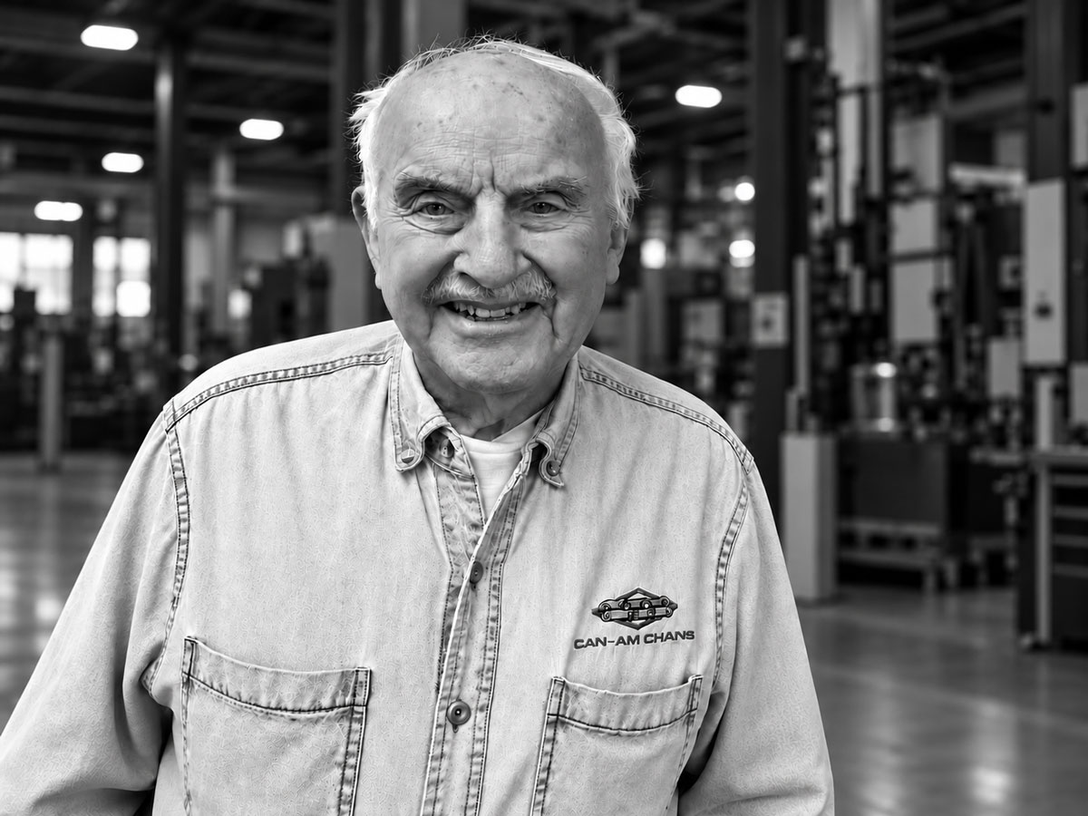 Can-Am-Chains-Bob-Snr-in-factory